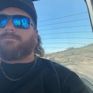 Meet your Posher, Corey